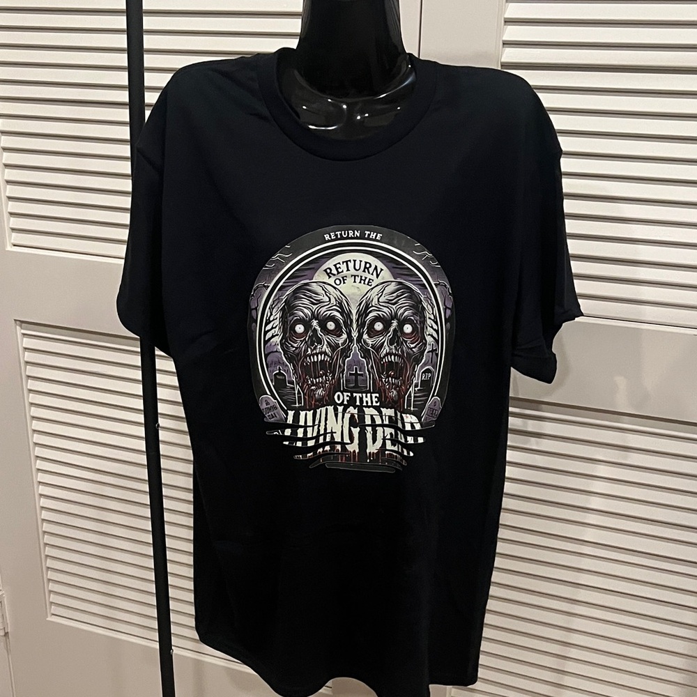 Gildan Black Graphic Sweater